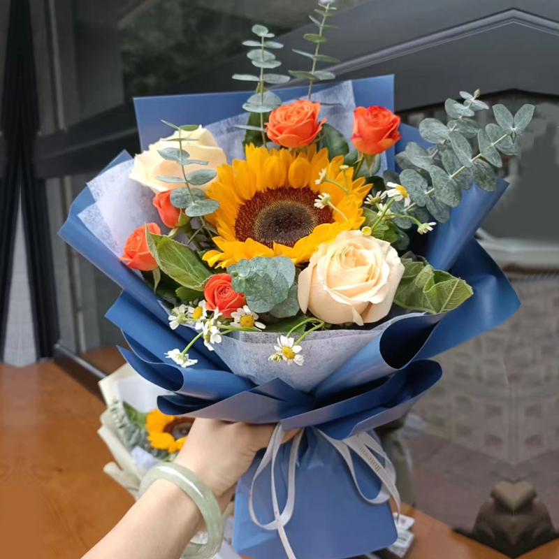 網(wǎng)上訂花在哪里訂？Rosewin鮮花，您的理想之選