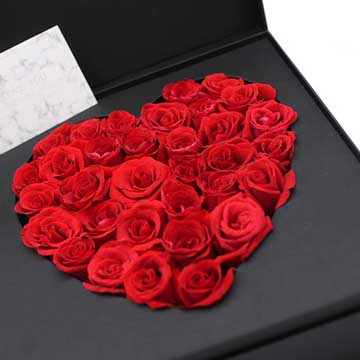 心形红玫瑰花盒