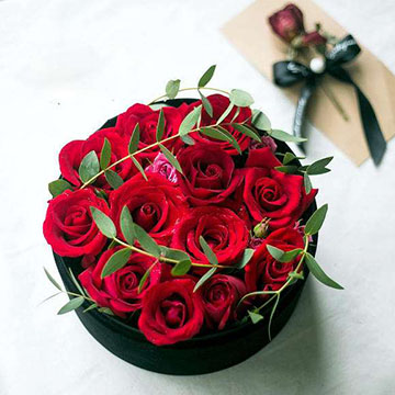 恋爱一周年纪念日送哪些鲜花给女朋友 Rosewin鲜花网