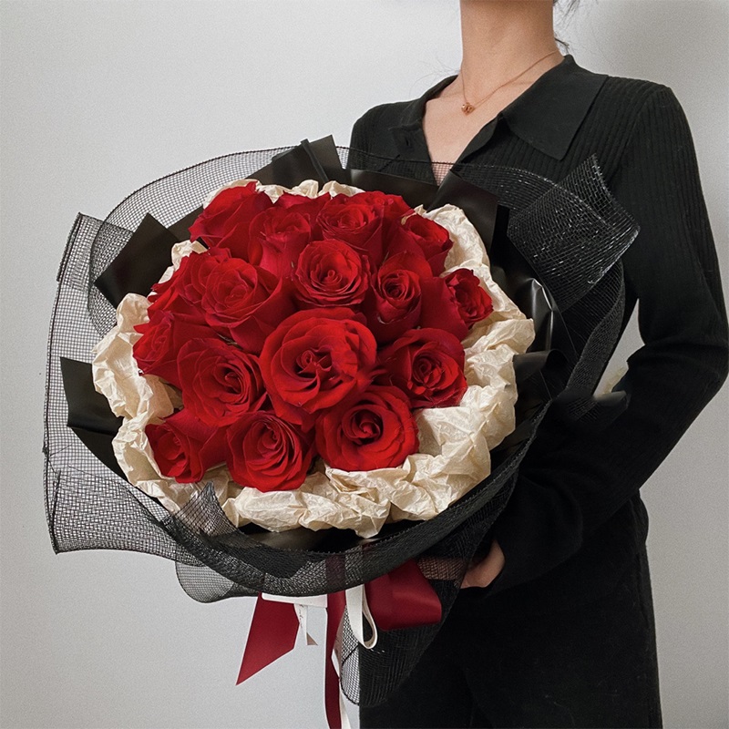 金风玉露-19朵红玫瑰花束 恋爱纪念日哪些鲜花合适送？南昌同城鲜花速递app哪家好