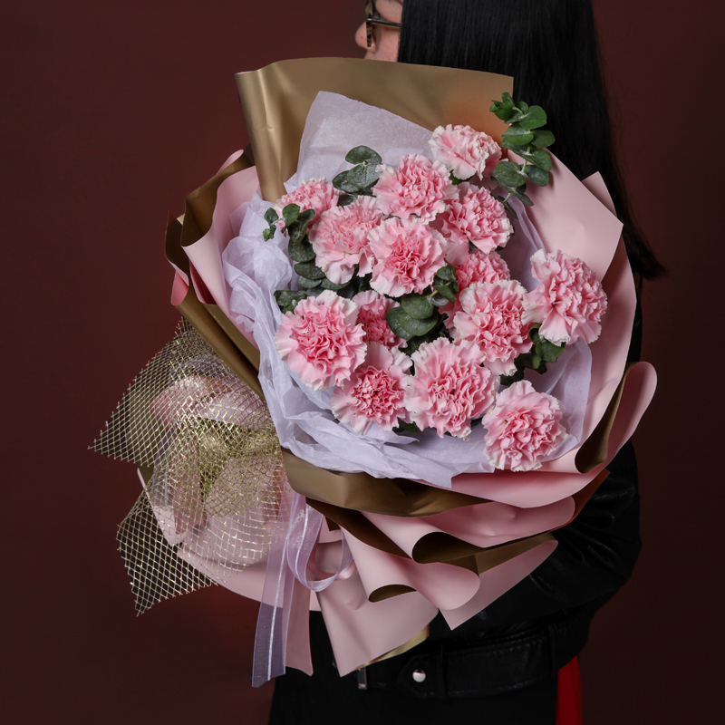 母爱-19支粉色康乃馨 三门峡同城鲜花店有哪些？什么鲜花代表友谊