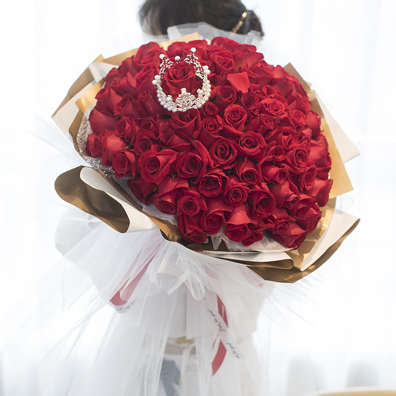 浓情蜜意-99朵红玫瑰 台州鲜花店哪家好？送给天秤座女朋友的鲜花都有哪些