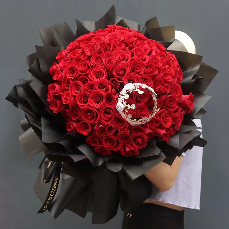 爱的礼物-99朵红玫瑰 乌海网上鲜花店好的是哪家？什么样的场合送花才能算事半功倍