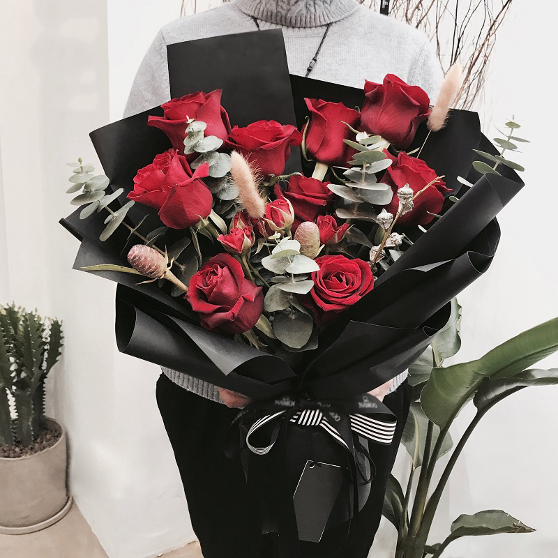 爱的期许-11朵进口厄瓜多尔红玫瑰 中卫网上花店订花怎么样？勿忘我不同颜色的花语 