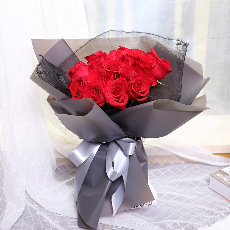 就是赖上你-19朵红玫瑰花束 想哄老婆开心送什么花好？10朵玫瑰的花语是什么