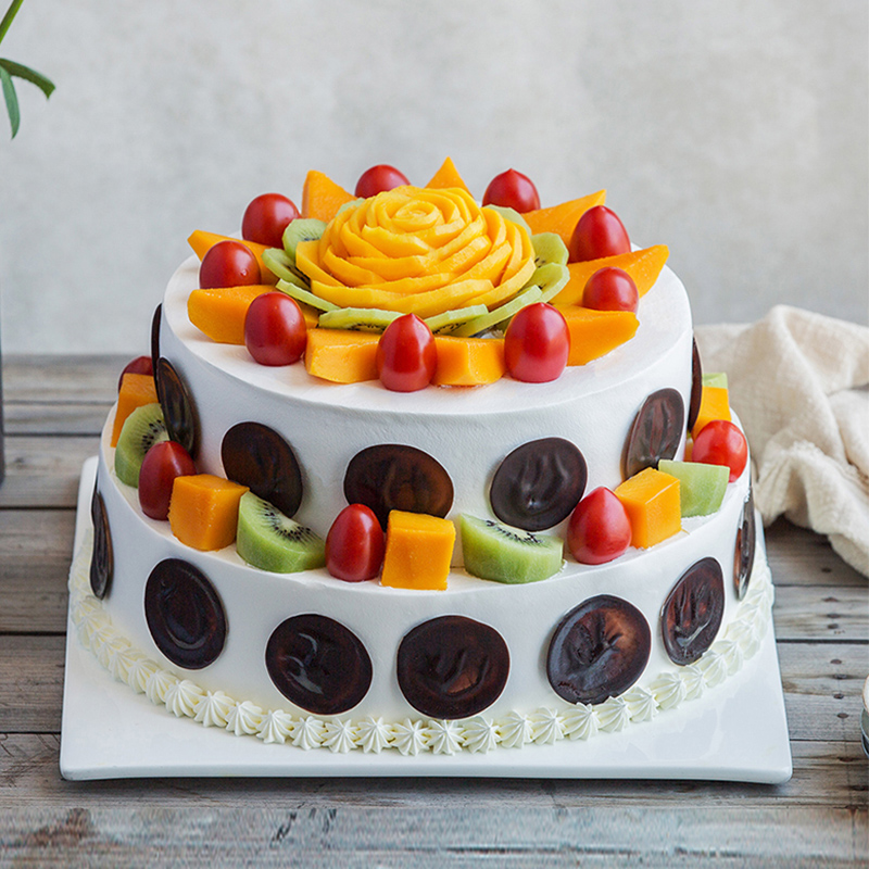 甜蜜清新-双层圆形水果蛋糕 70岁的爷爷生日赠送的礼物可以有哪些？生日礼物推荐