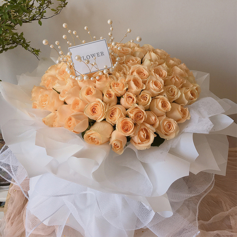 爱之守候-99朵香槟玫瑰 情人节初次送花给女友订购什么鲜花款式？情人节适合送女友的鲜花都有哪些