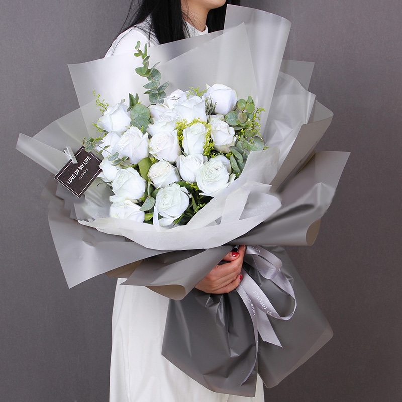 淑女品格-19朵白玫瑰 发小生日准备哪些生日礼物合适