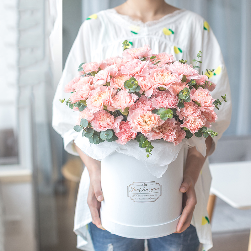 恰似春风-55朵粉色康乃馨 2022年母亲节鲜花都有哪些？ 母亲节送妈妈就送它