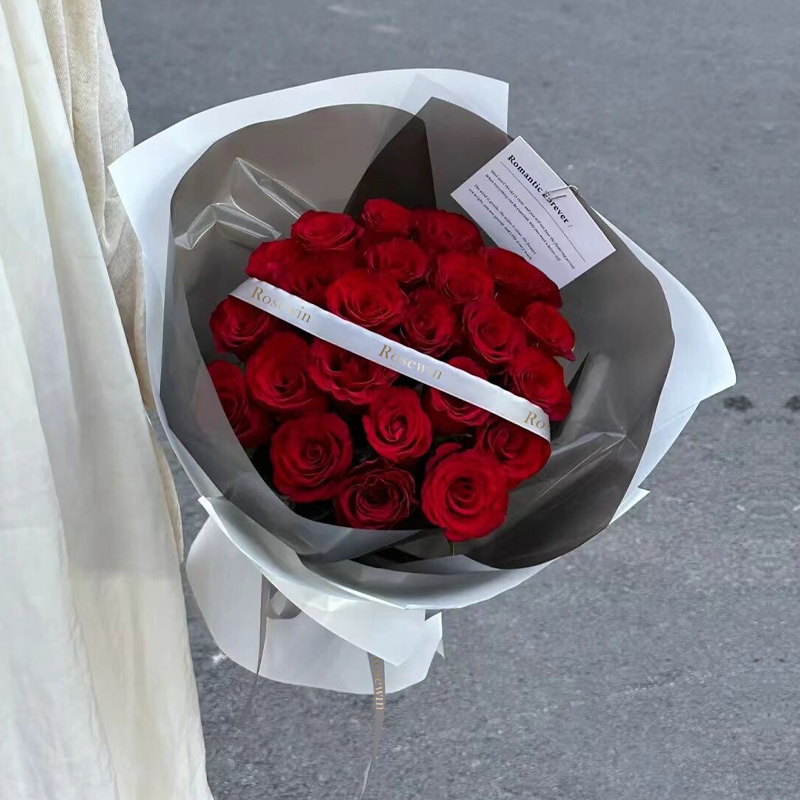 暖暖回忆-33朵红玫瑰花束