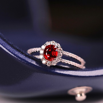 高级气质红宝石钻石戒指