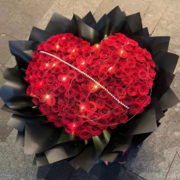 爱情印记-152朵心形红玫瑰花束