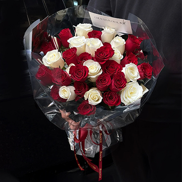简约高级-33朵混色玫瑰花束